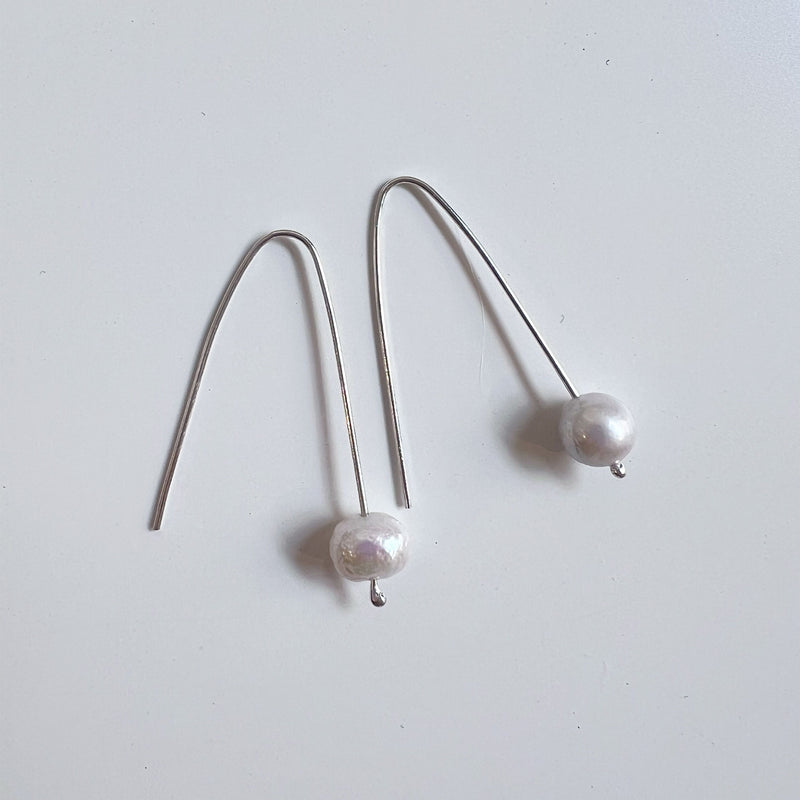 Silver line and pearl