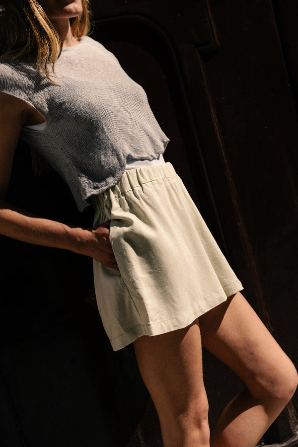 Wide elastic short