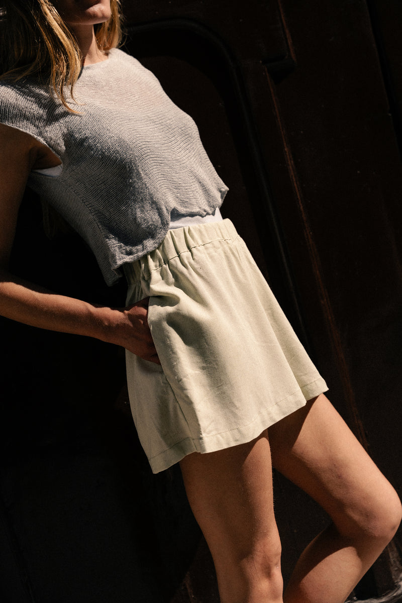 Wide elastic short