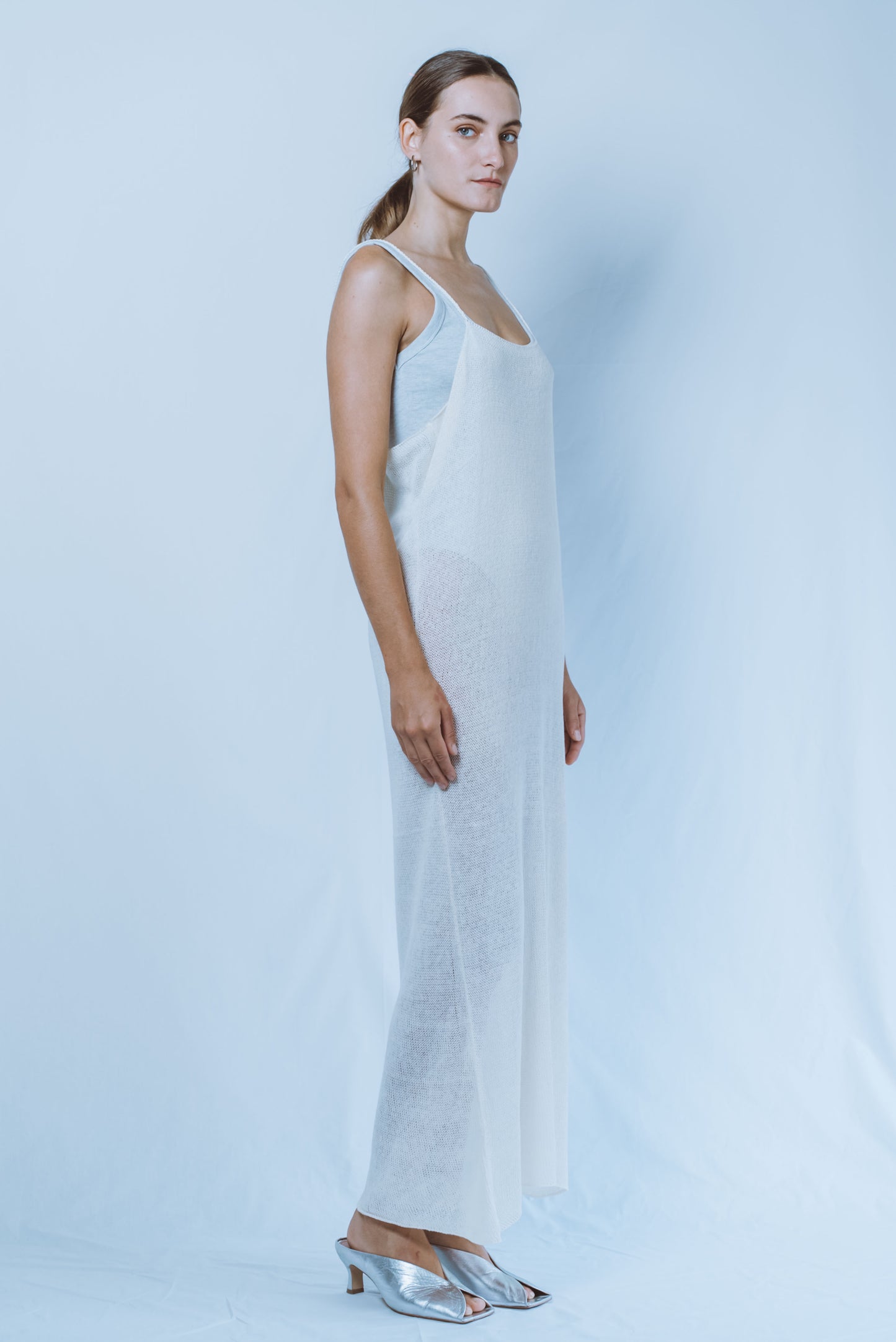Long dress with chain-stitch straps