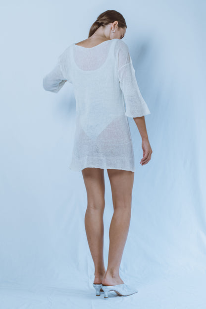 Top with mid-length sleeves