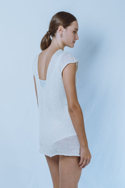 Reversible sleeveless V-neck top
