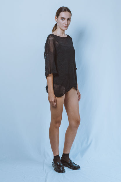 Oversize top with short sleeves