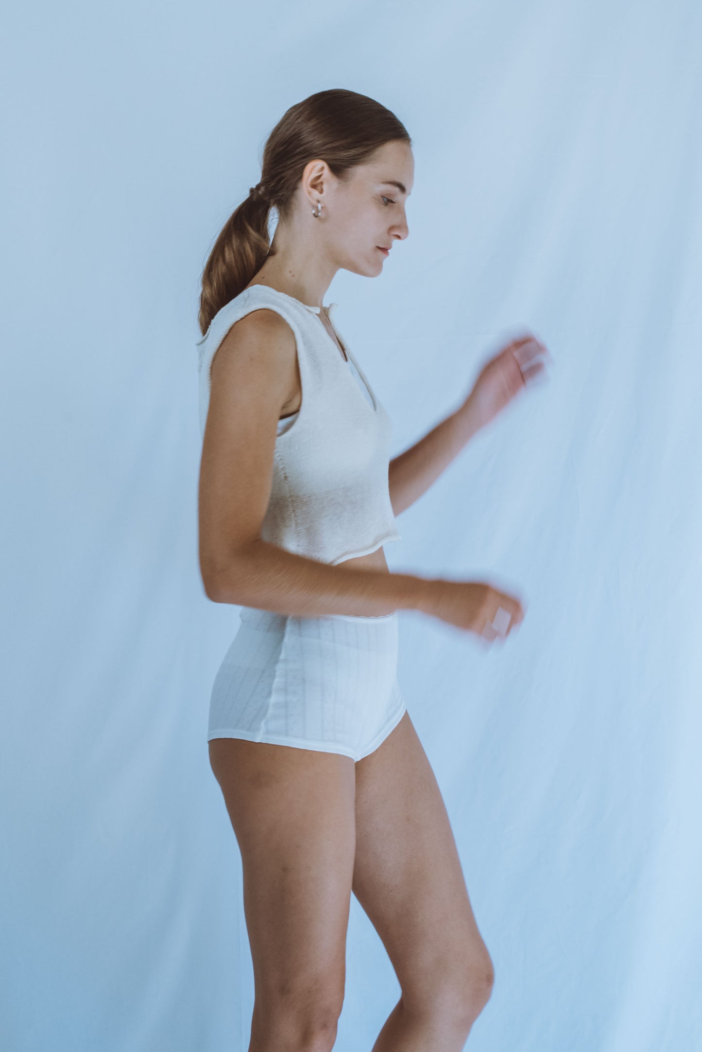 Cropped tank top with open collar