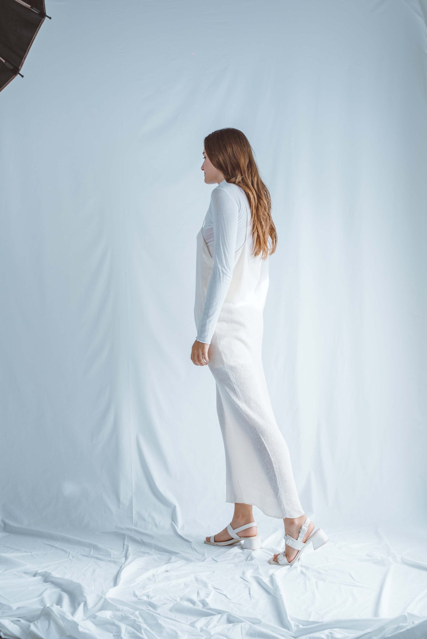 Long dress with chain-stitch straps