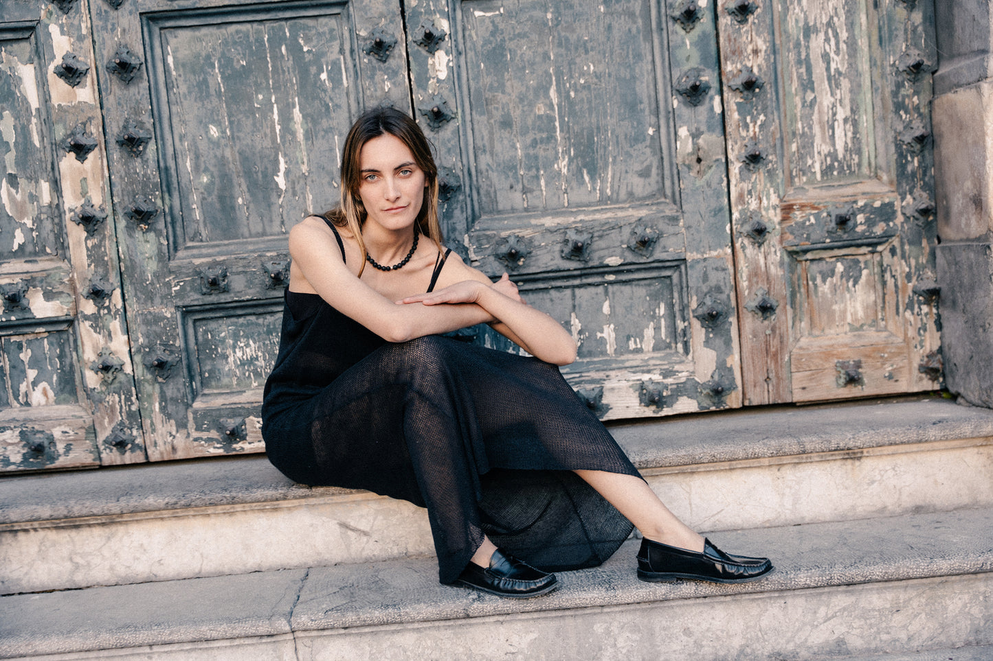 Long dress with chain-stitch straps